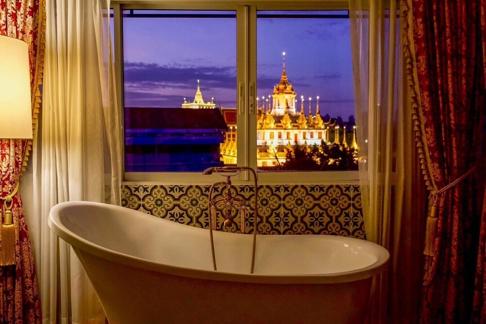 LUXURY, STUDIO, SUITE
