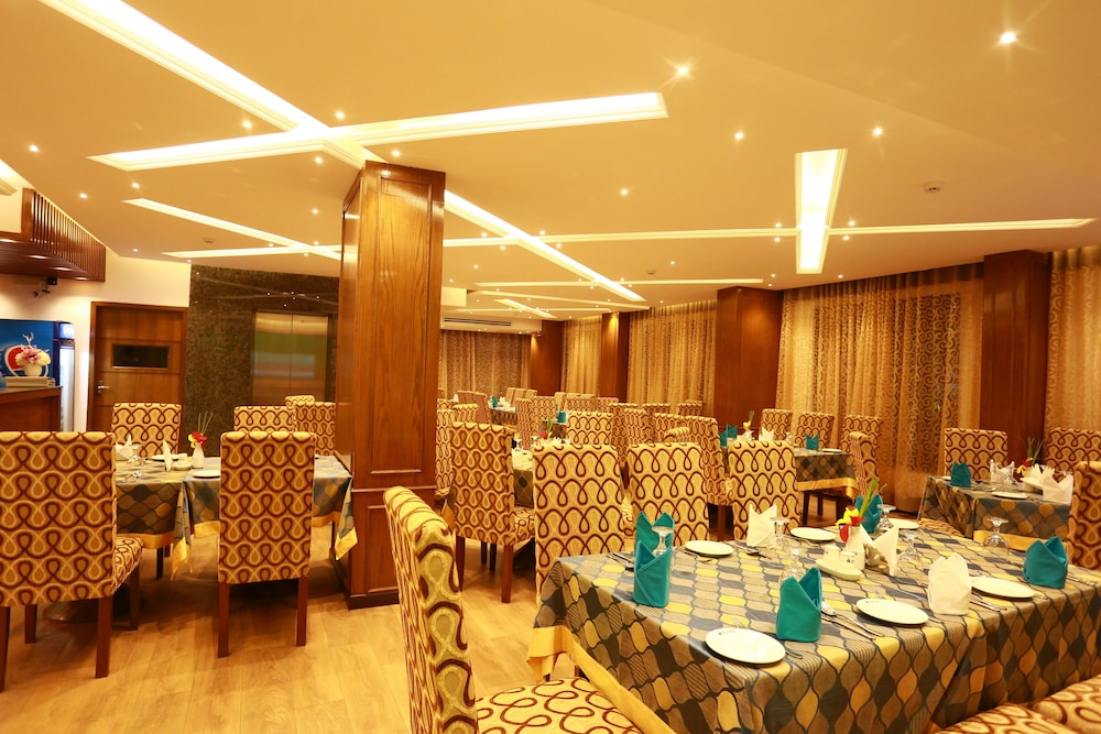 MARINO ROYAL HOTEL 56/63