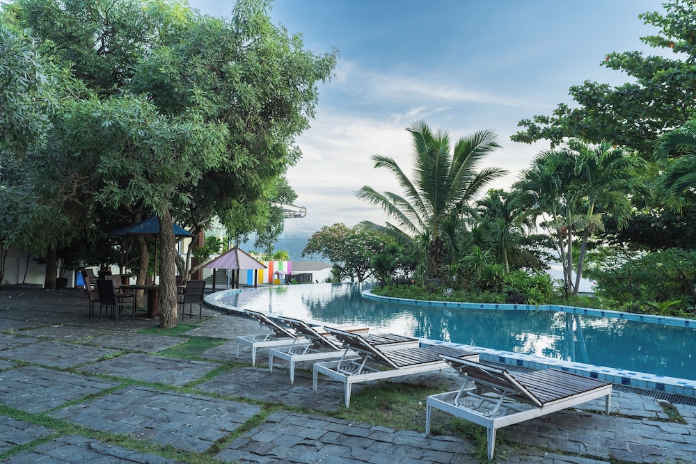 Estrella Hotel & Conference (ex Aston Luwuk) 42/49