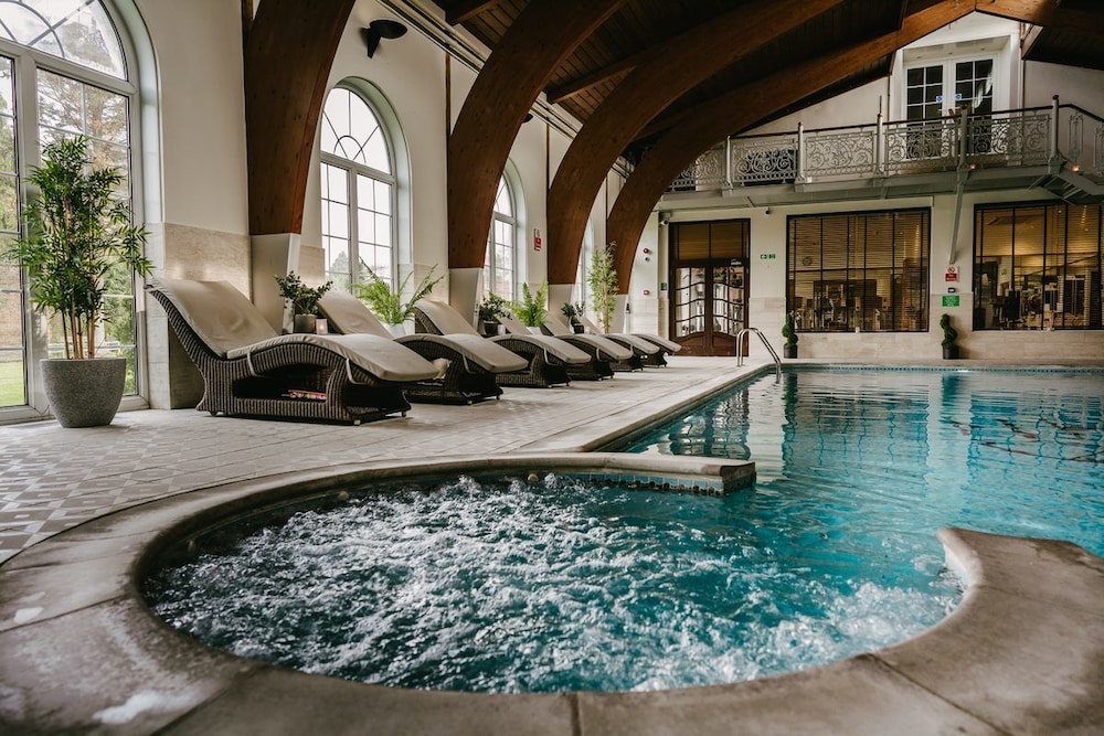 Rowton Hall Country House Hotel And Spa 3/73
