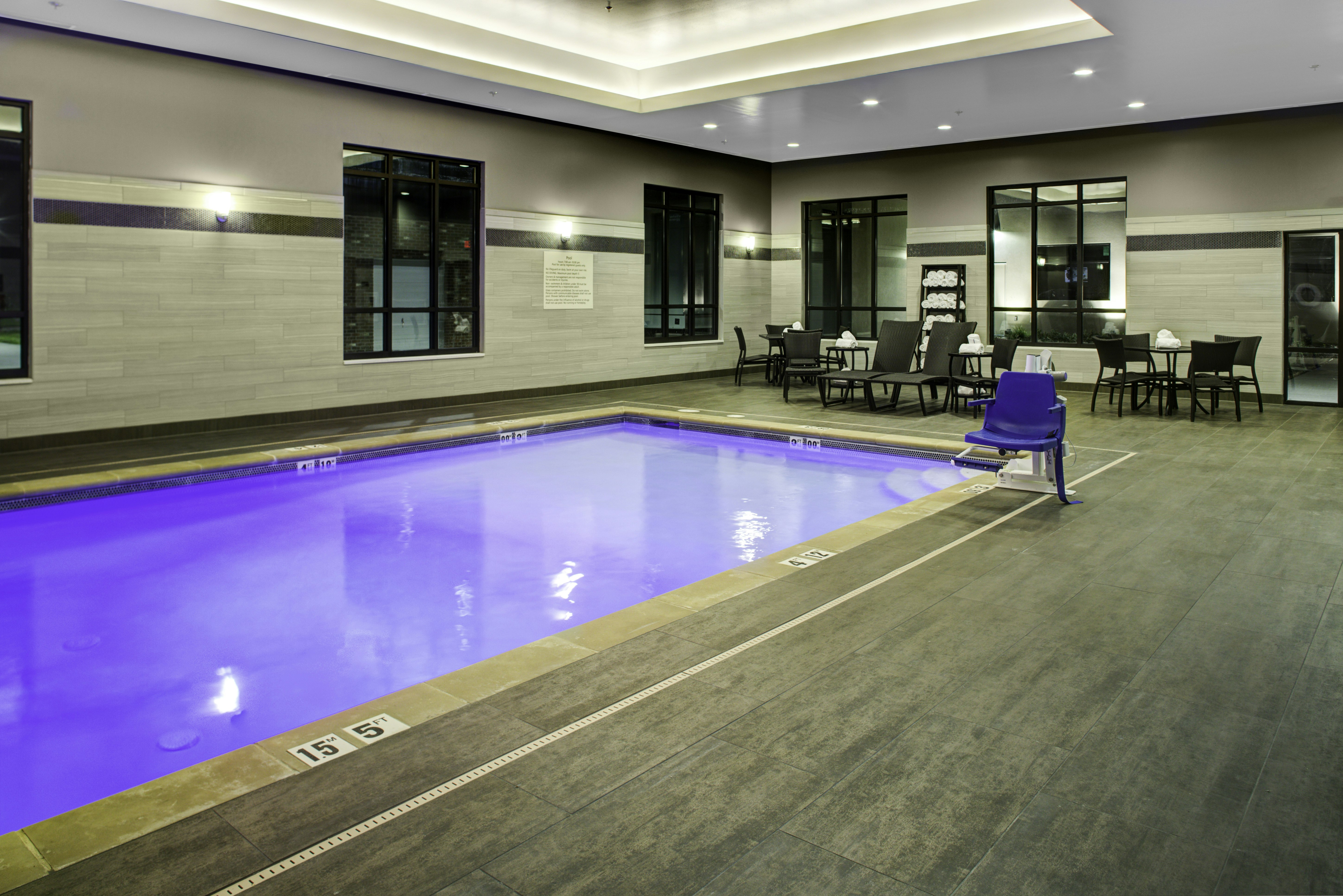 Hampton Inn Suites Pittsburg Ks 24/43