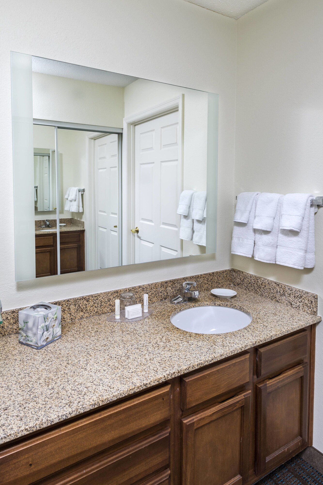 جناح بسريرين مزدوجين بغرفتي نوم، Residence Inn by Marriott Huntsville 10/10