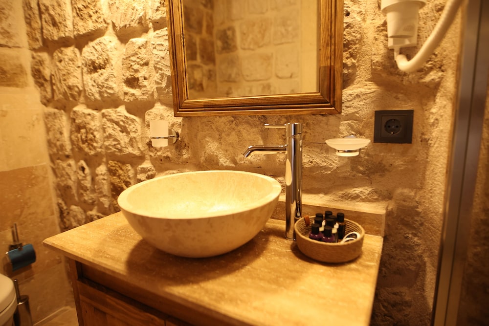 Vita Cave Suites 47/48