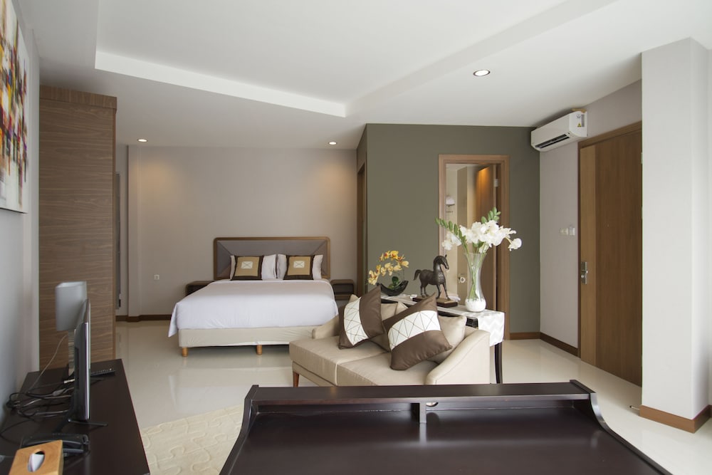 Sawana Suites 18/25