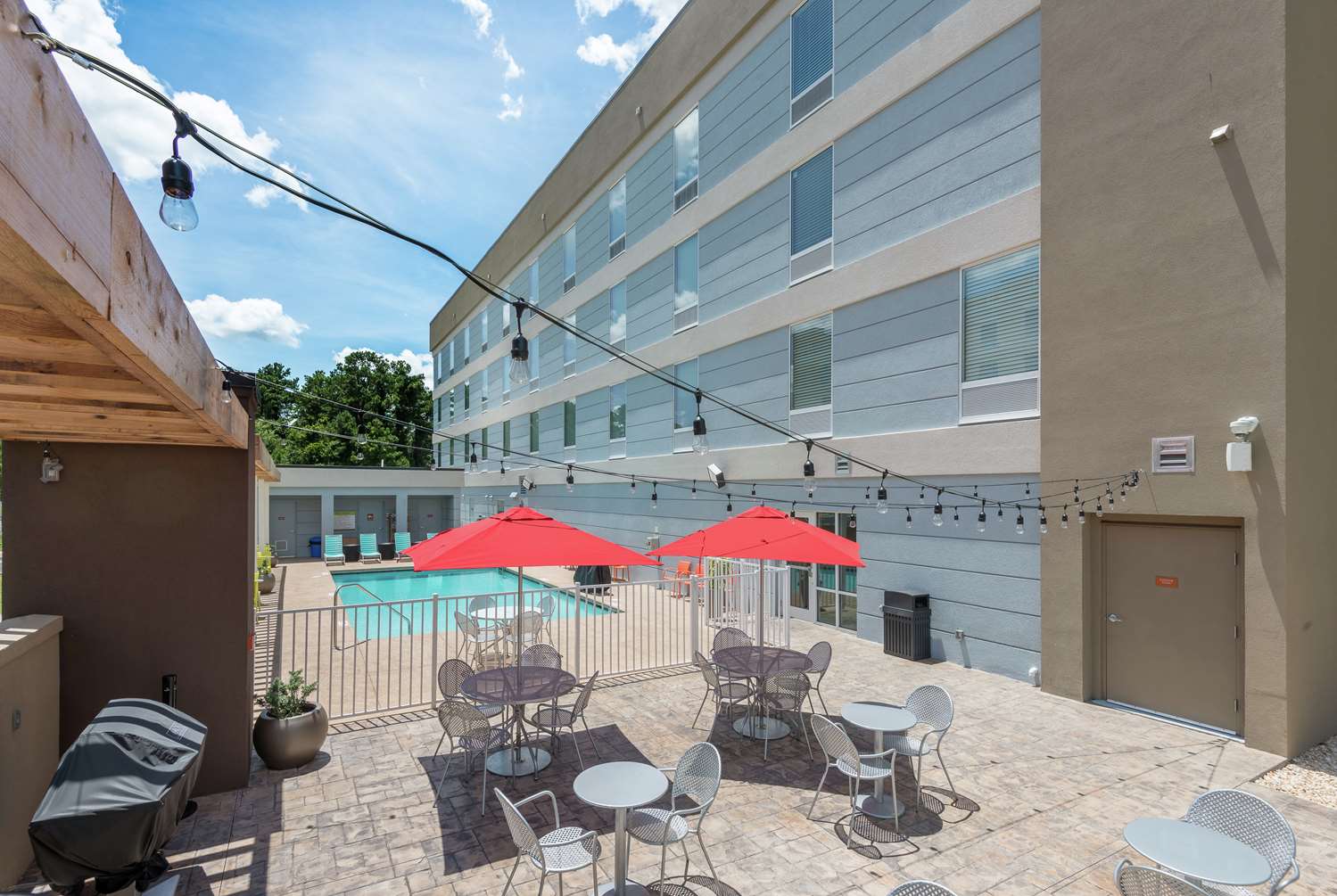 Home2 Suites by Hilton Lake City (Ex Red Roof Inn) 18/18