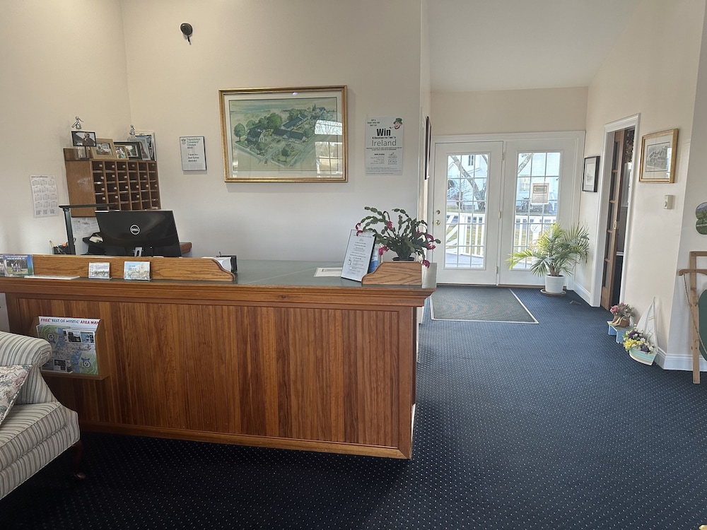 The Taber Inne Suites 11/55