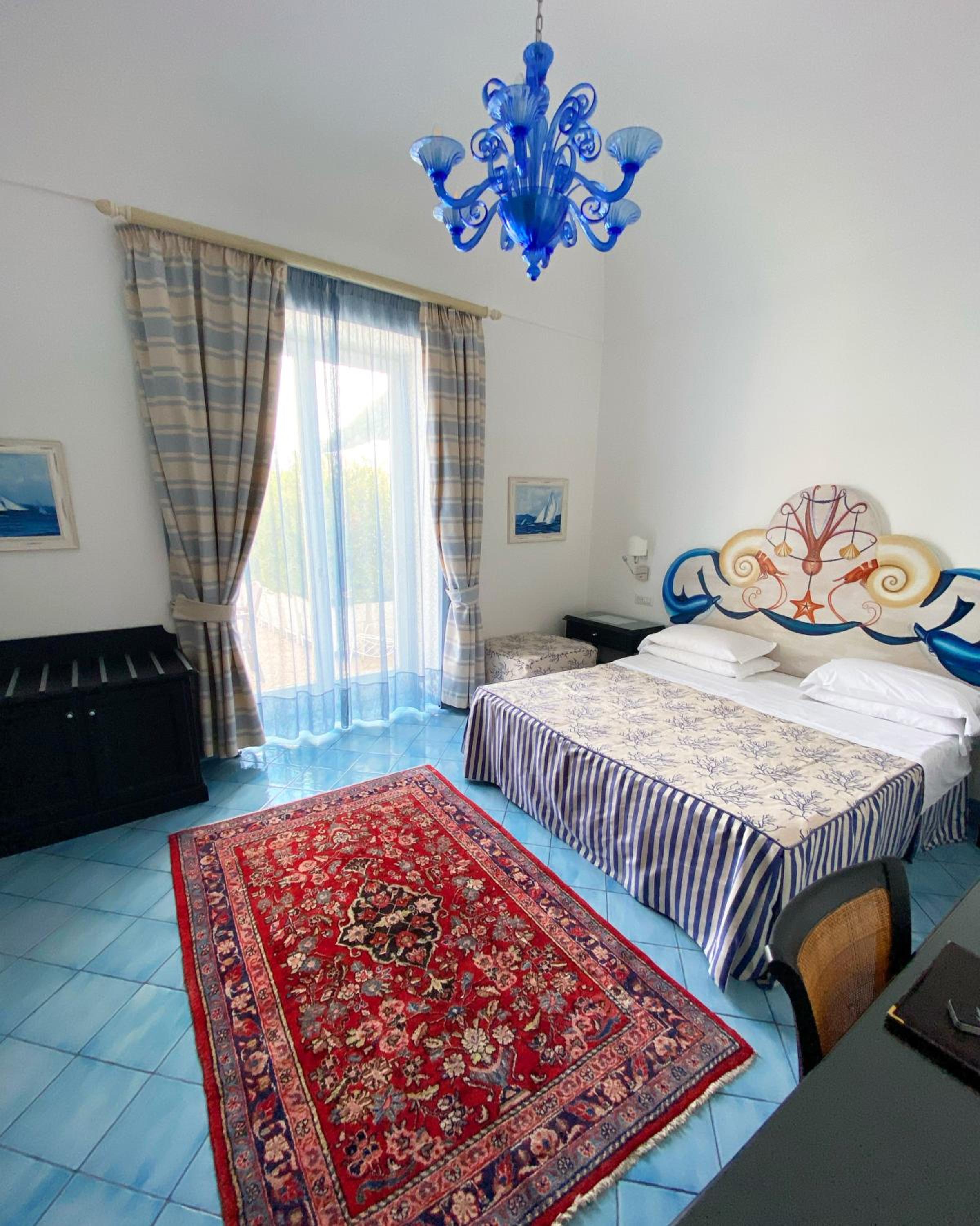 SUITE, SEA VIEW