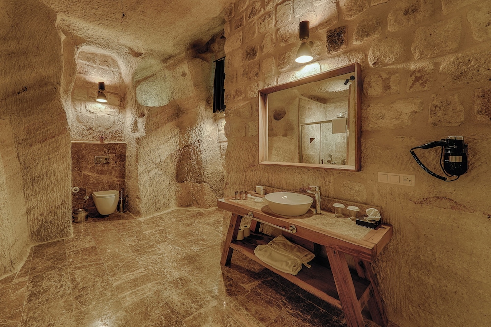 Solem Cave Suites 26/56