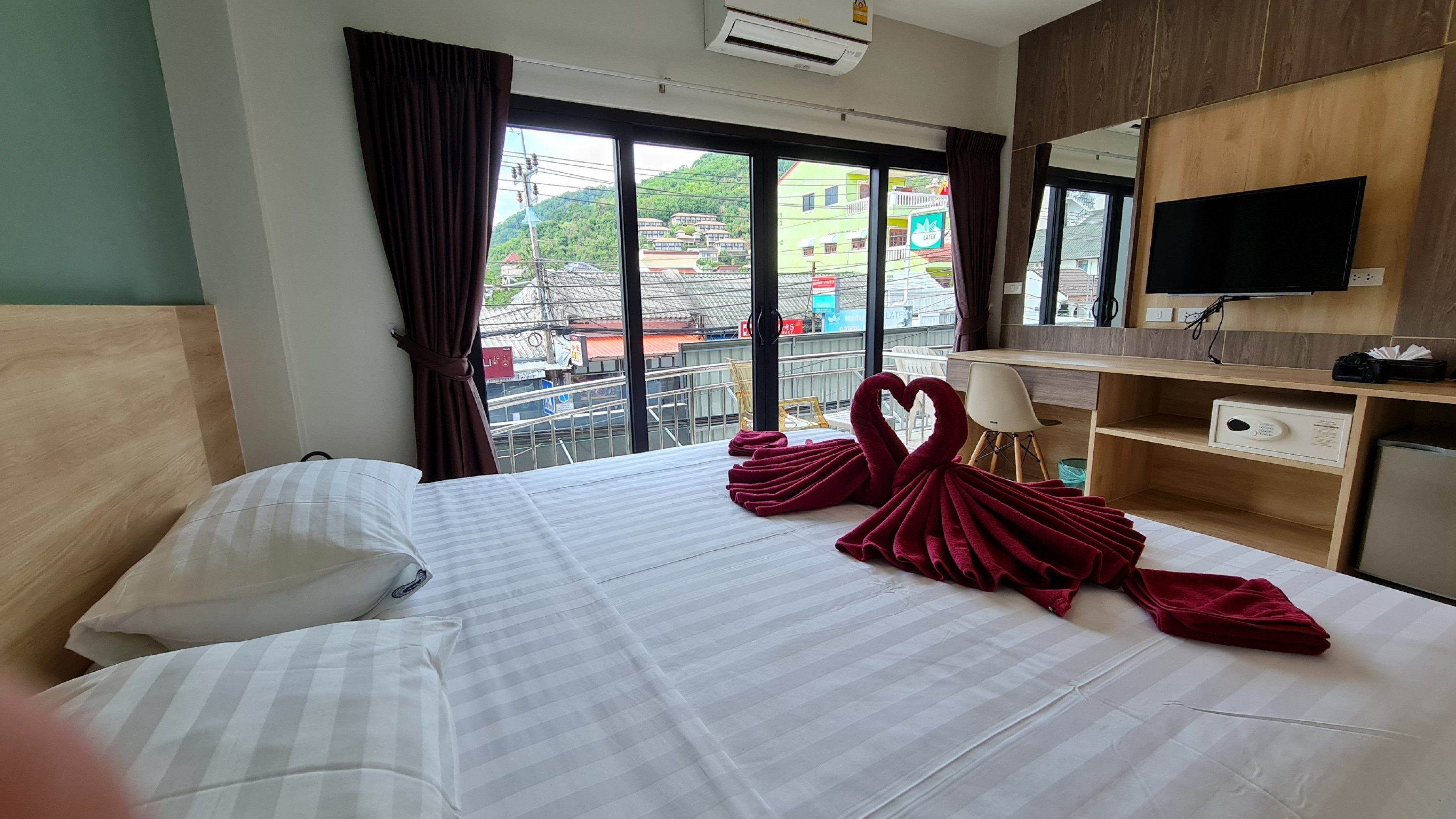 Room Actually 5/38