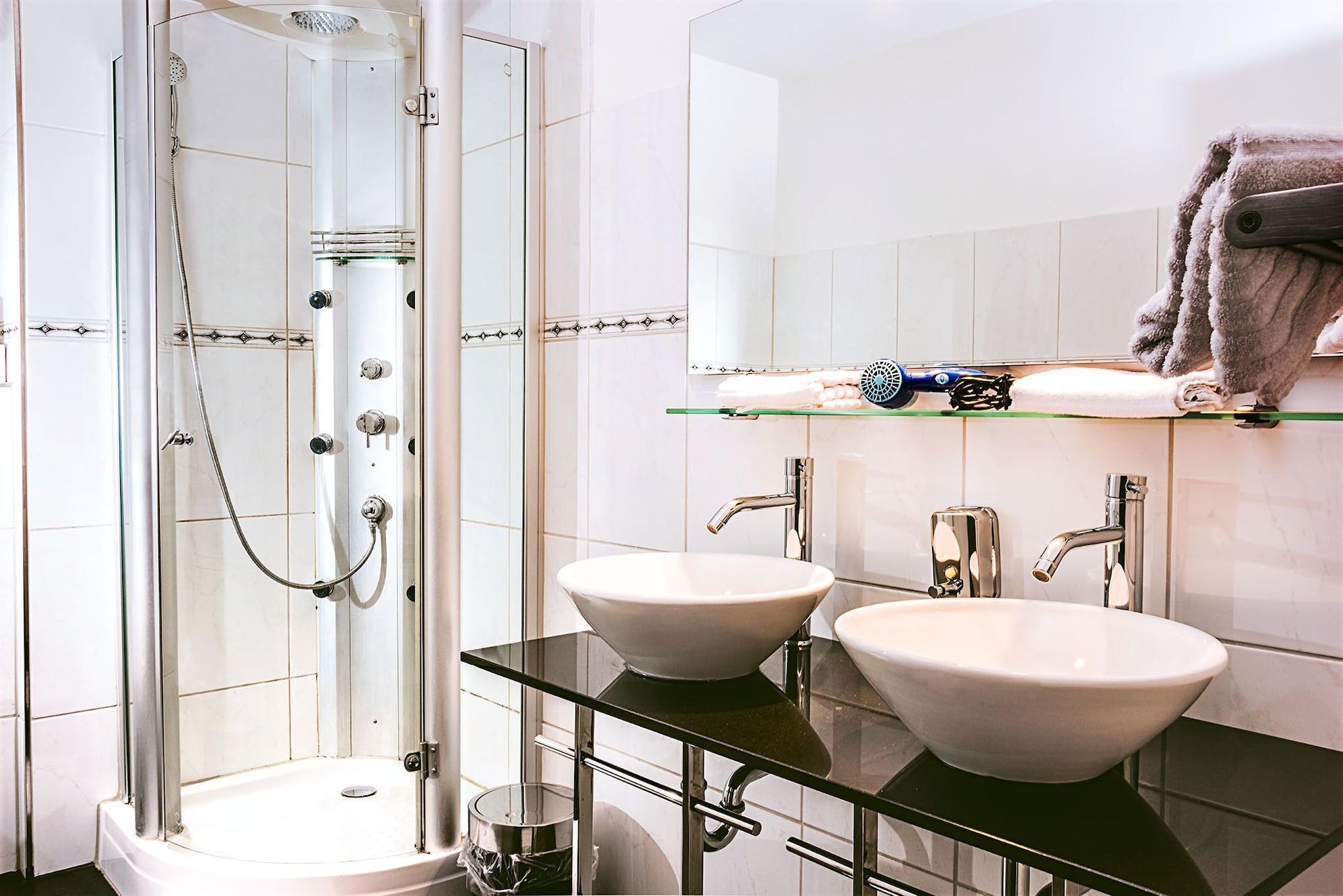 Hotel Sleepinn Volkspark - Adult Only 94/97