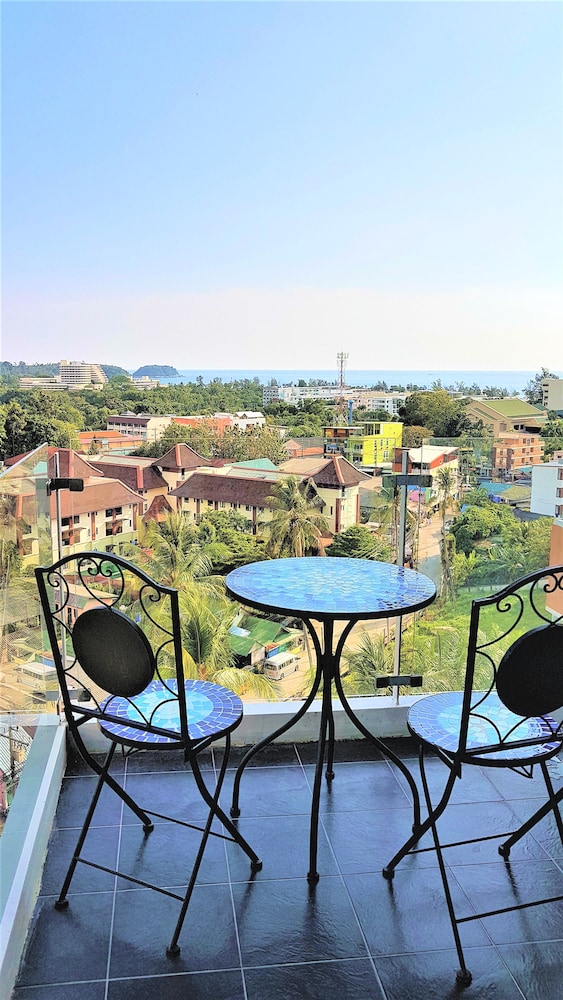 Chic Condo Karon 10/61