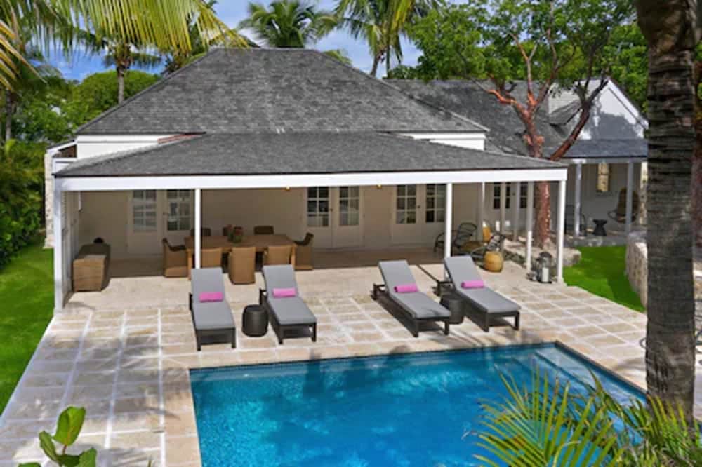 Pink Sands Resort 23/50