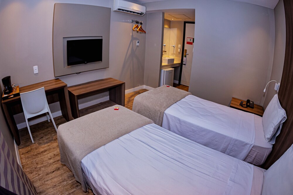 The Hotel 14/50