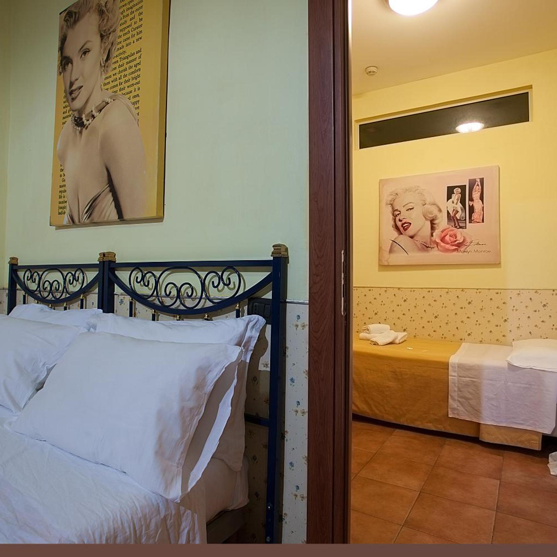غرفة رباعية بشرفة، Hotel Cine Holiday 4/7