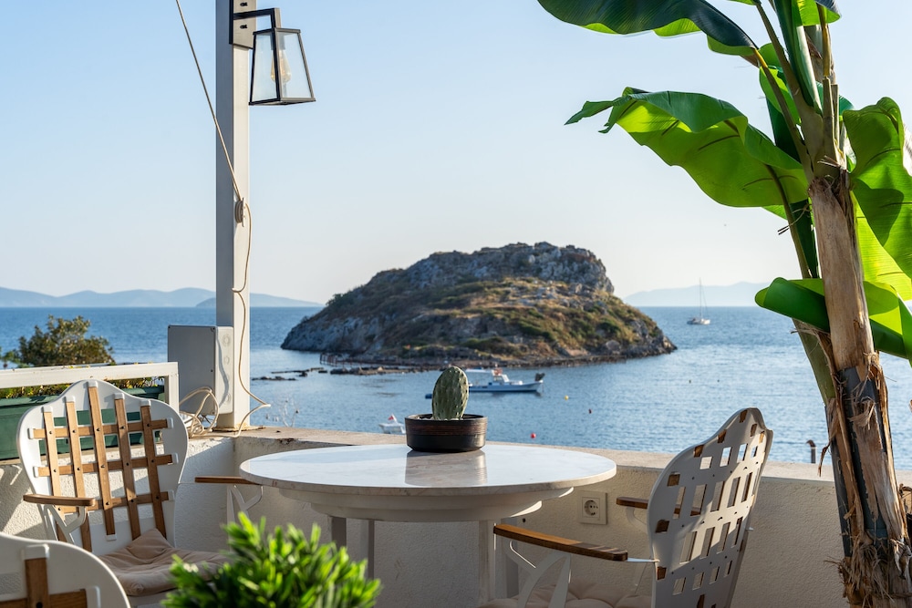 Liman Hotel Gumusluk 40/50