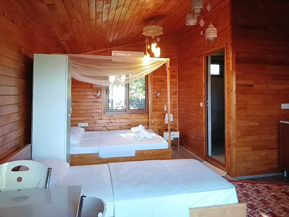 Cirali Flora Pension 48/50