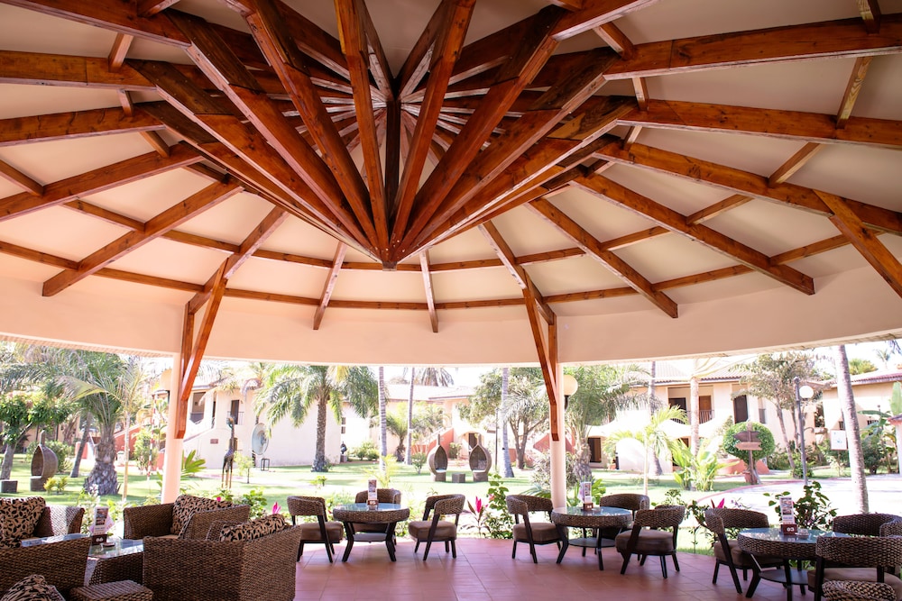 Ocean Bay Hotel and Resort 8/56