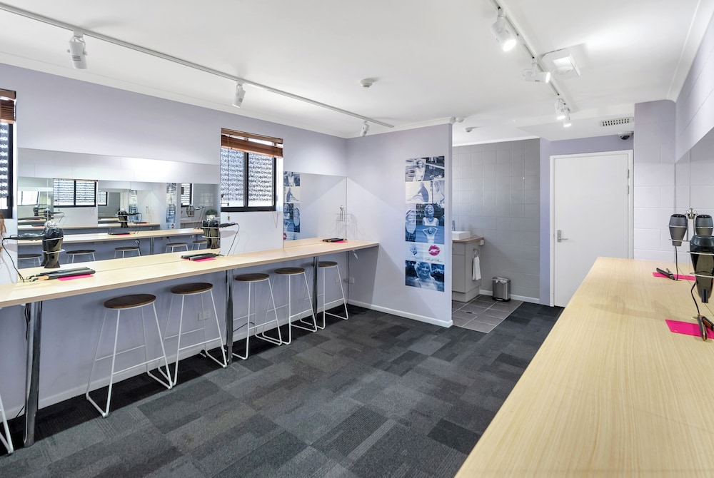 Gilligan S Backpackers Hotel Resort Cairns 33/65