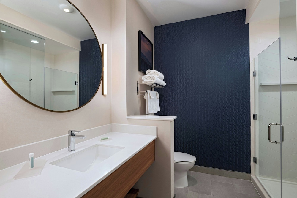 Fairfield Inn & Suites Fort Worth Alliance Airport 16/18