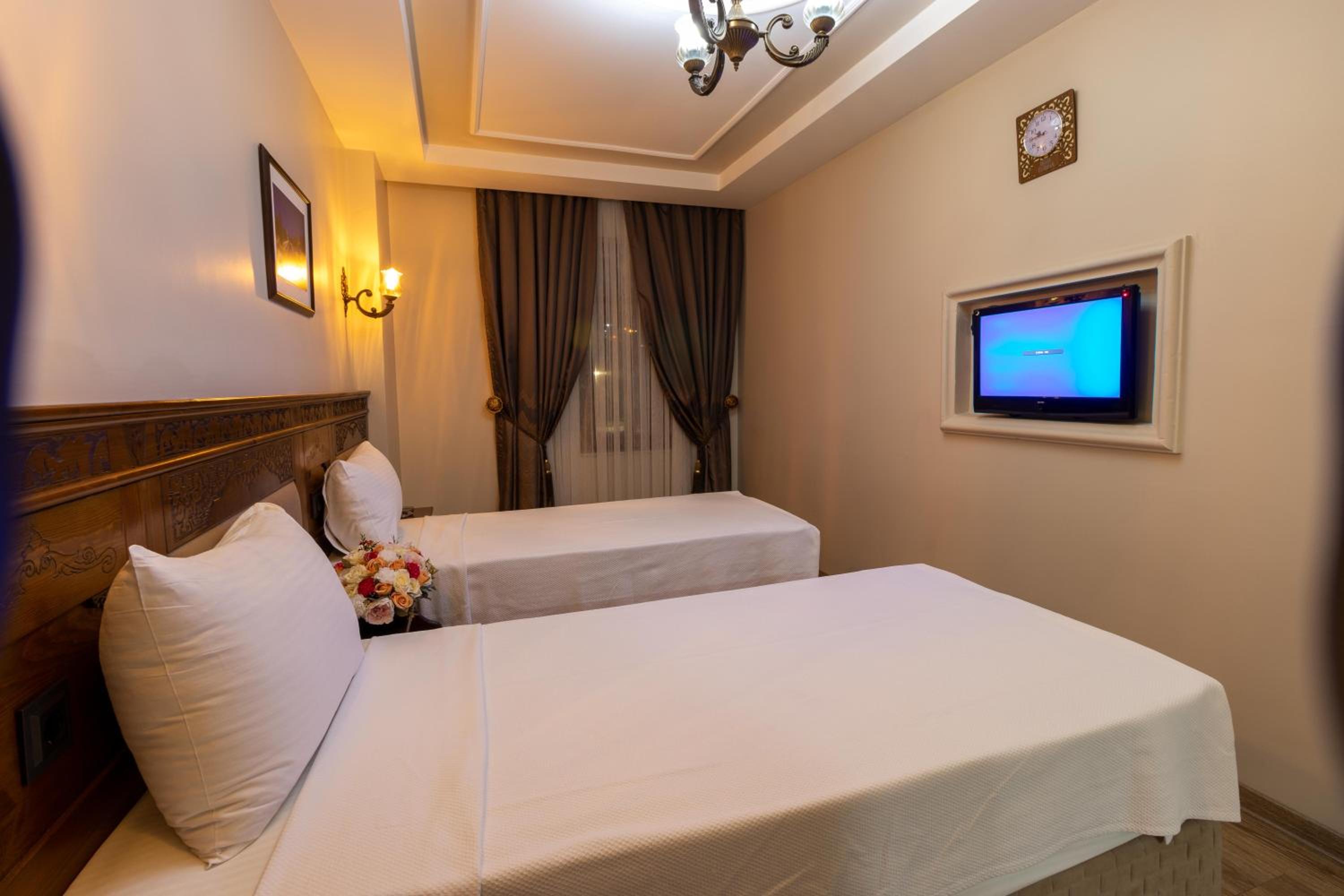 Room, Double Bed