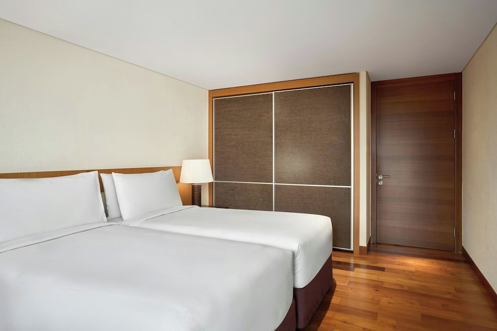 JW Marriott Hotel & Suites Saigon, The Apartments 13/49