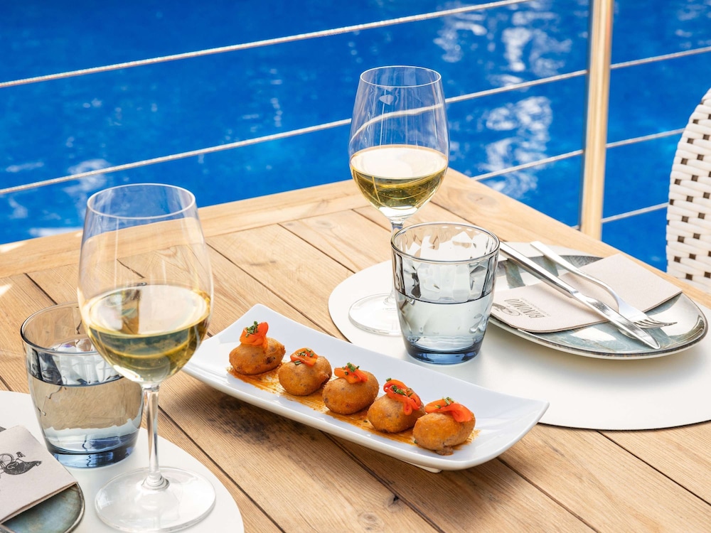 Novotel Barcelona Cornella Hotel 54/71