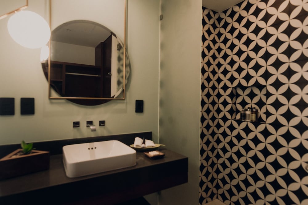 Calixta Hotel 46/50