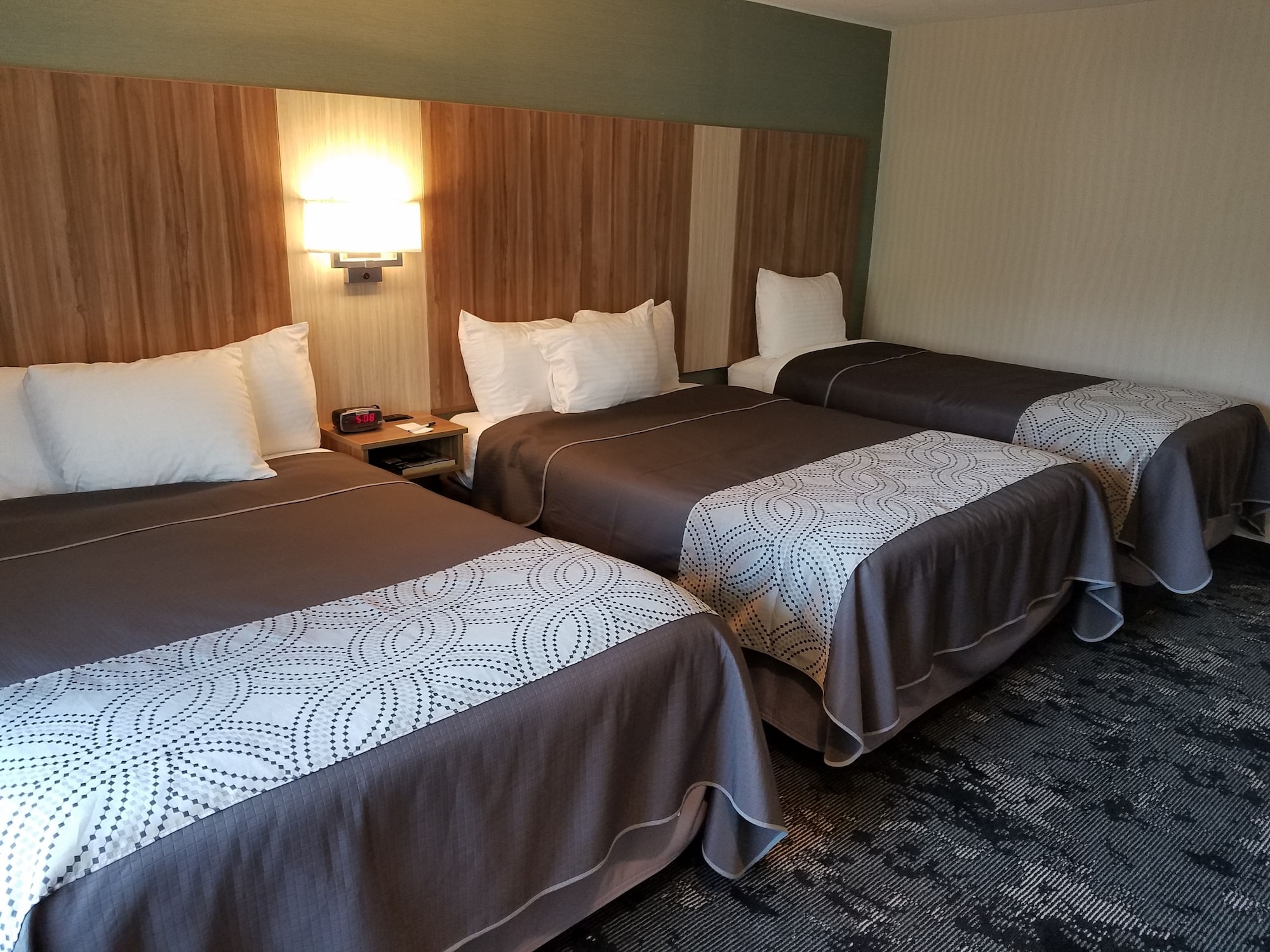 Family, Triple, 1 Single and 2 Double Beds