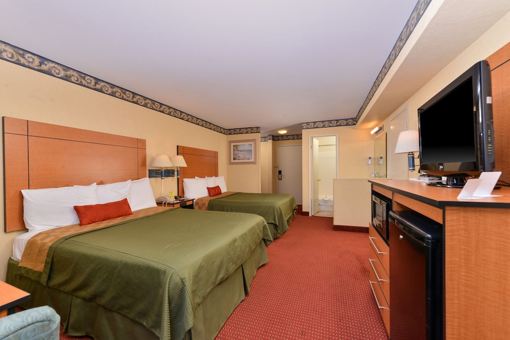 Travelodge by Wyndham San Clemente Beach 23/50