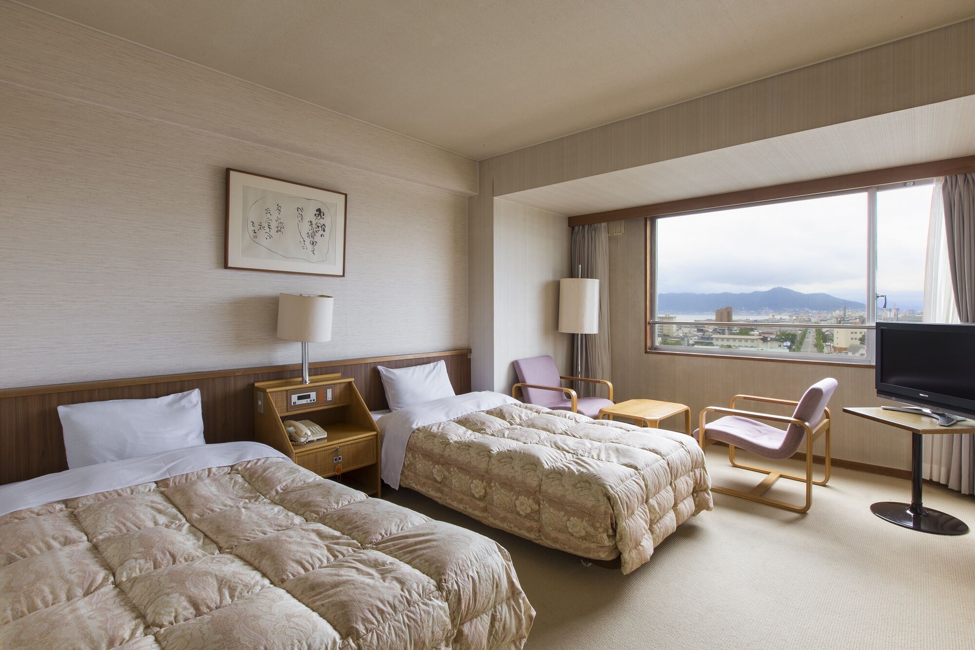 ROOM, TWIN BEDS