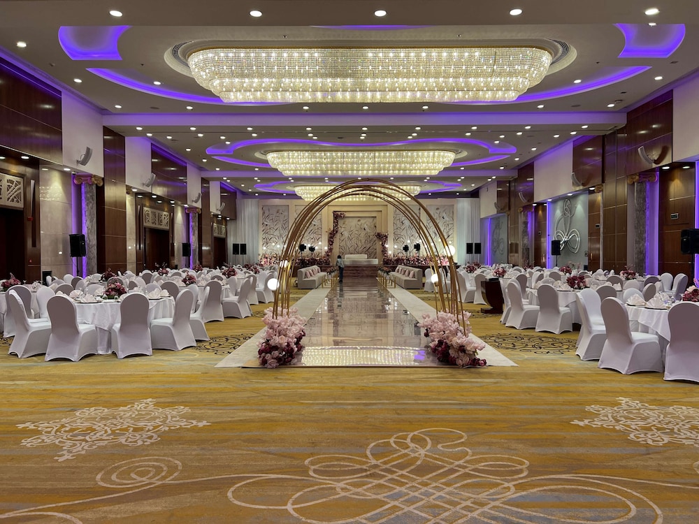 The Diplomat Radisson BLU Hotel, Residence and Spa 44/46