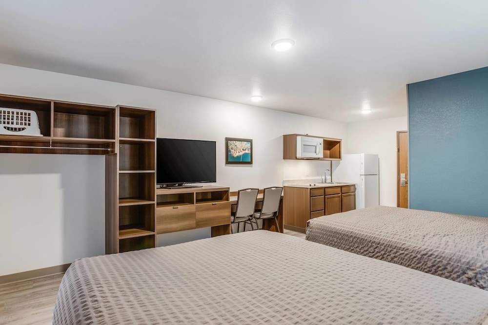 WoodSpring Suites Novi Farmington 11/47
