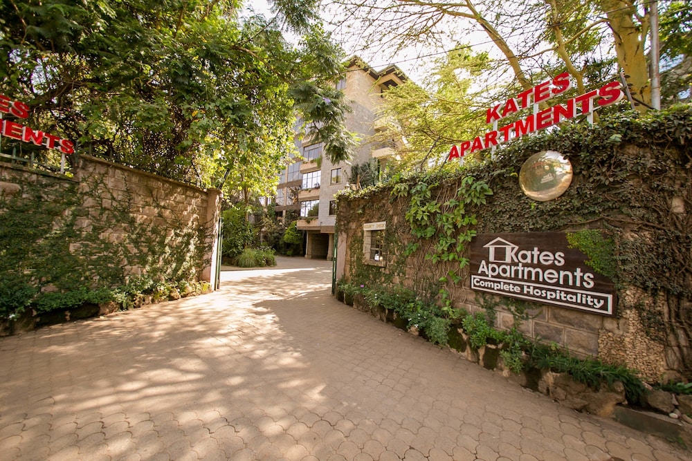 Kate's Apartments 76/80
