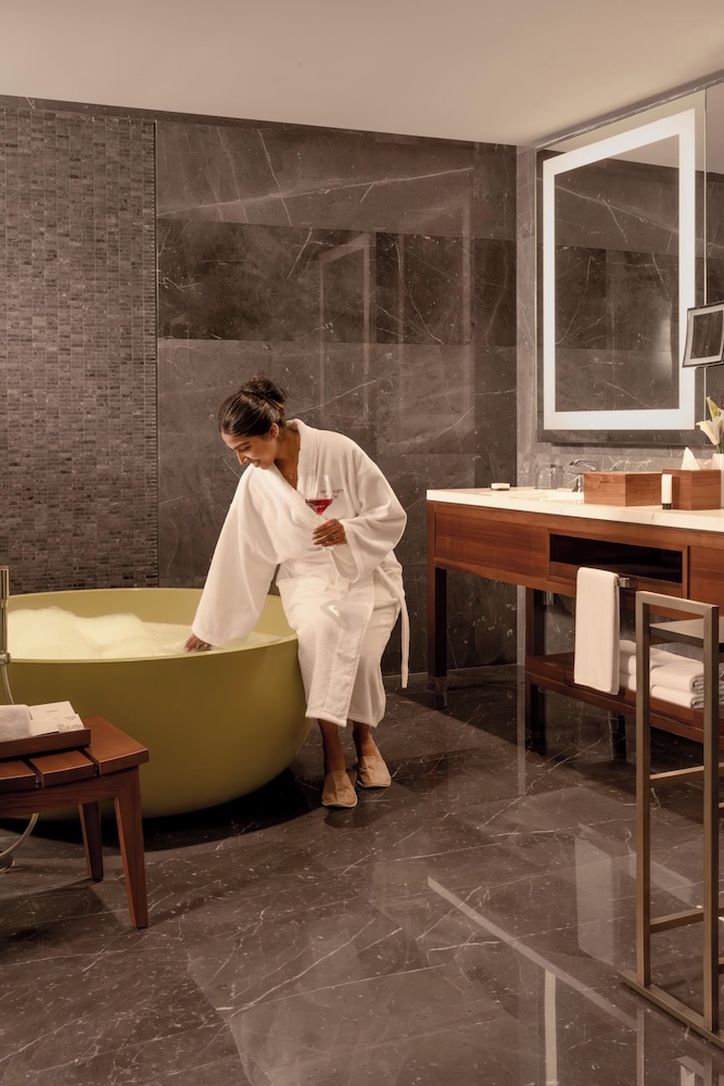 GRAND HYATT KOCHI BOLGATTY 39/71