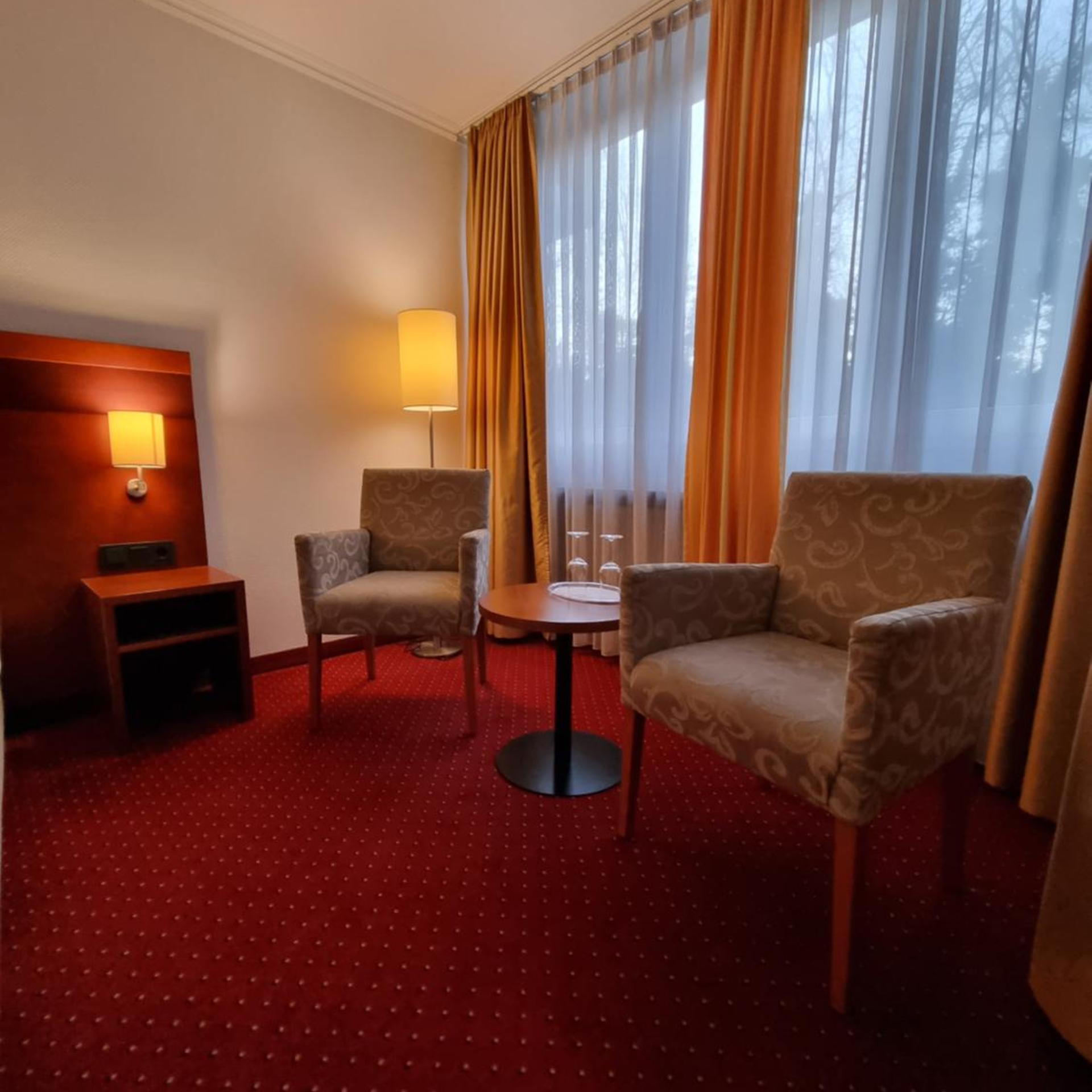 ROSENPARK LAURENSBERG HOTEL 33/45