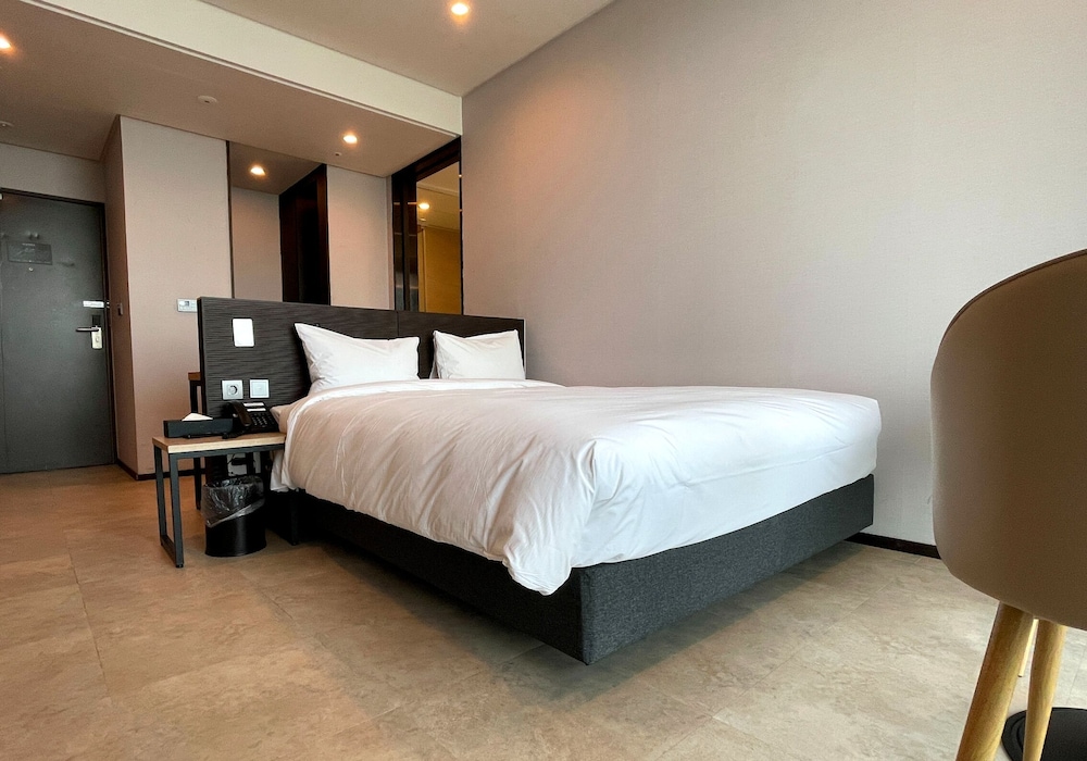 Premier, Deluxe, Family, Queen Bed, Partial Ocean View, Private Infinity Pool