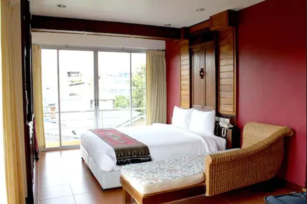 Lamphu Tree House Boutique Hotel 38/70