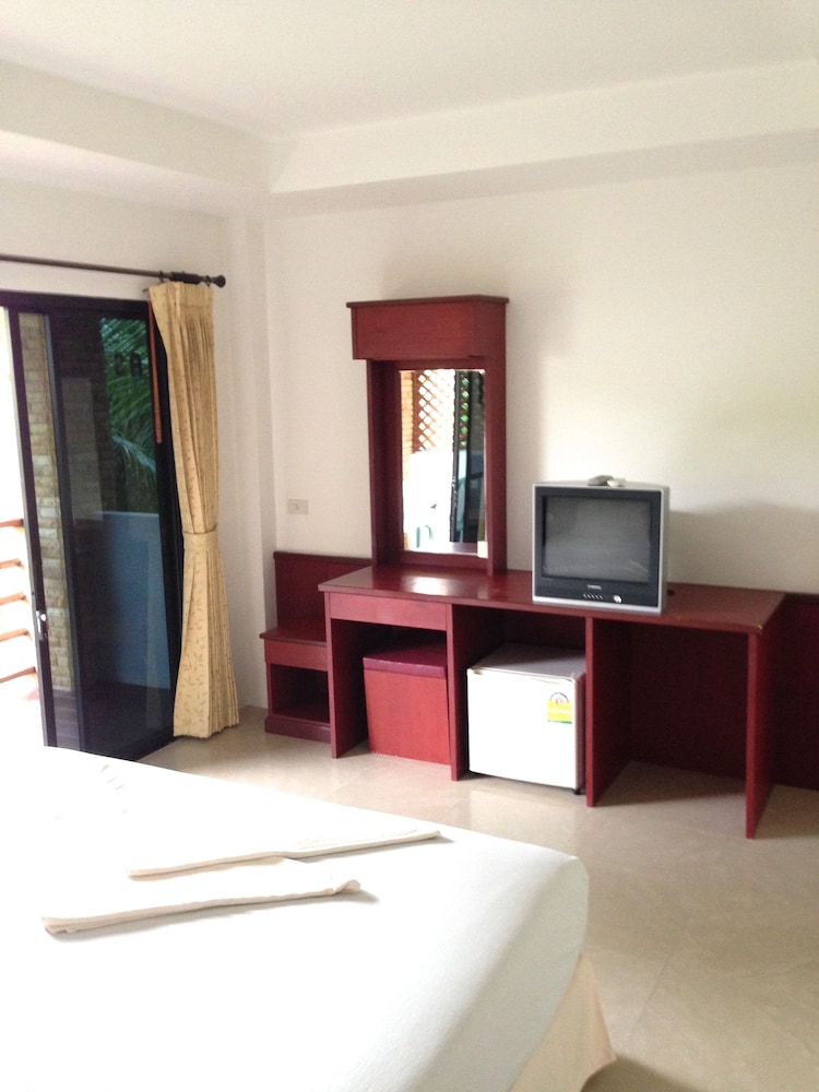 Noble House Beach Resort 20/63