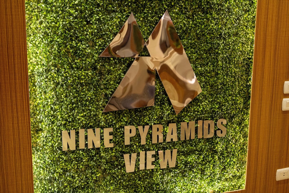 Nine Pyramids View Hotel 25/50