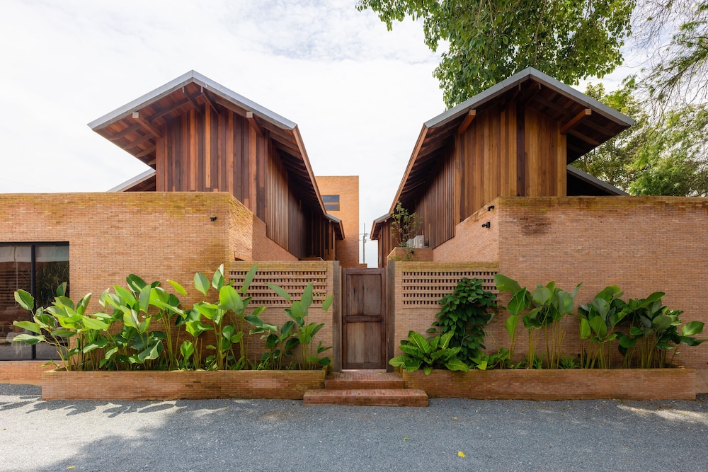 Athita The Hidden Court Chiang Saen 42/48