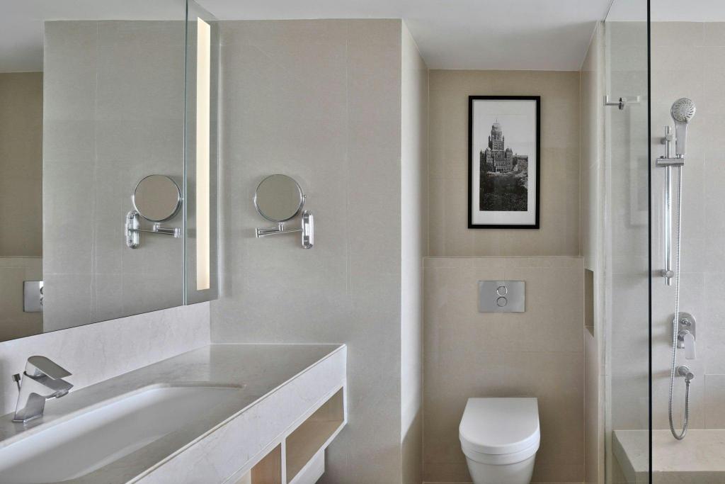 Room, 2 Double Beds, Hill View، The Westin Mumbai Powai Lake (ex Renaissance Mumbai) 12/13