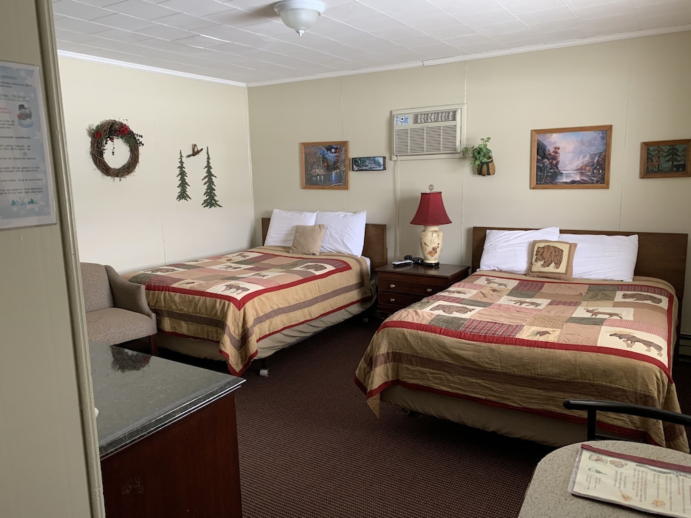 Carroll Motel & Cottages 9/42