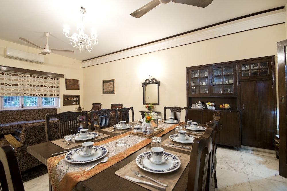 Praskash Kutir 52/70