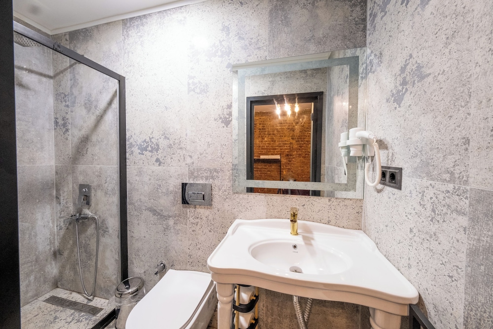 Frame Galata Hotel 32/36