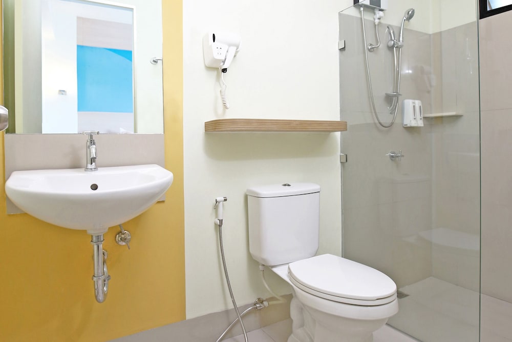Hop Inn Hotel Makati Avenue Manila 34/35