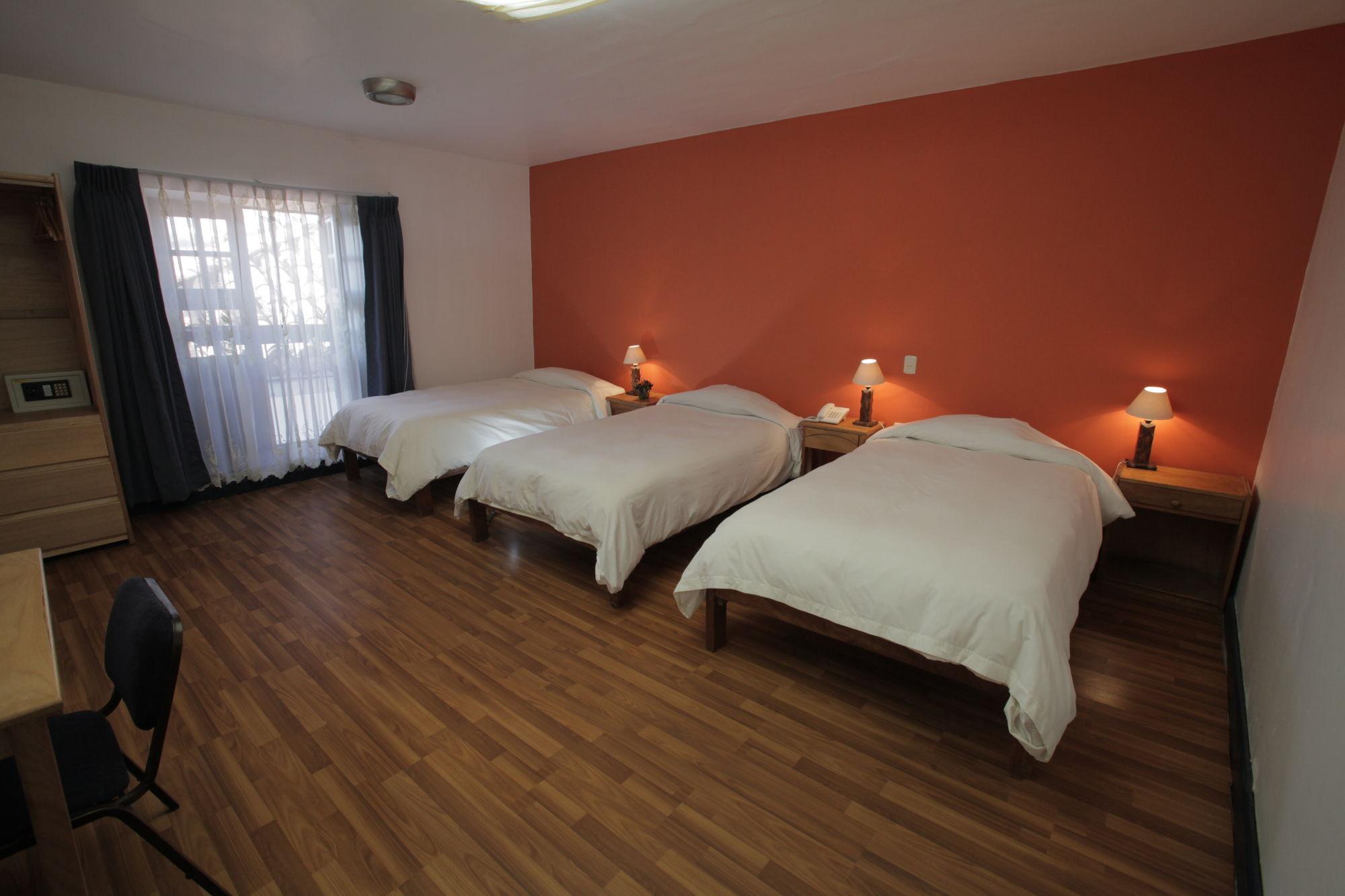 Room, Triple