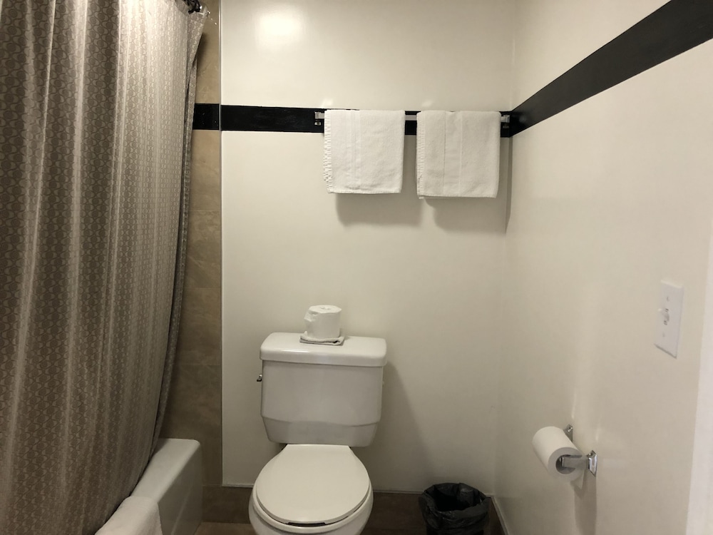 Starlight Inn Valley Blvd 7/29
