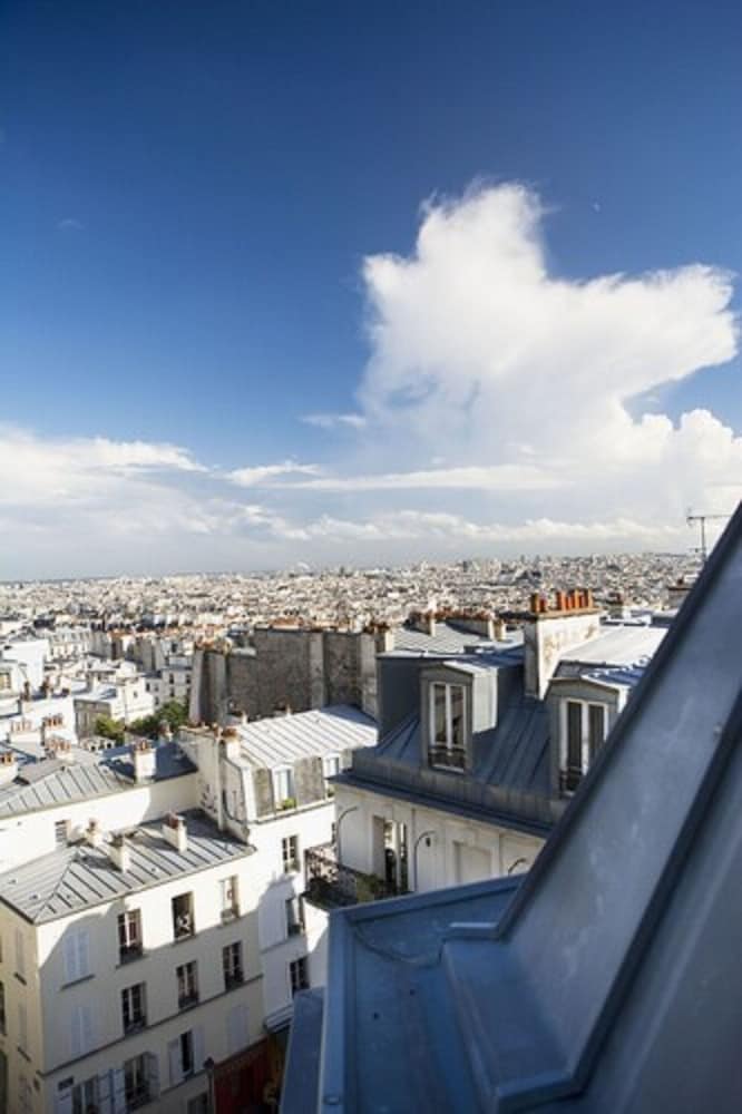 TIMHOTEL MONTMARTRE 51/57