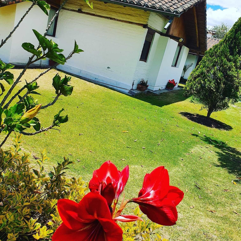 Hosteria Airport Garden 56/64