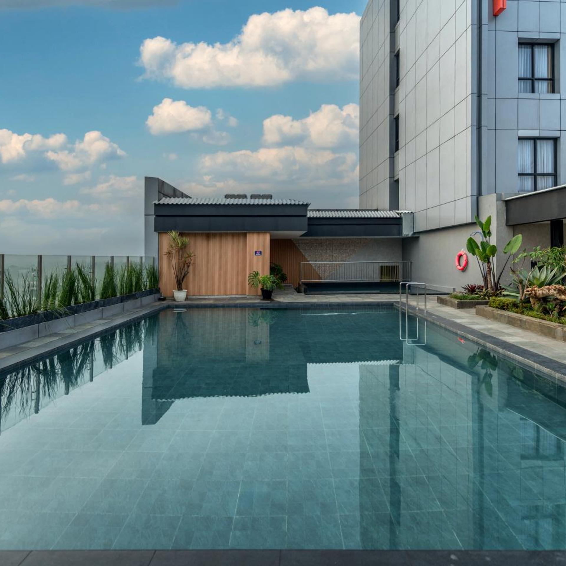 FOX LITE Hotel Majalaya 28/56